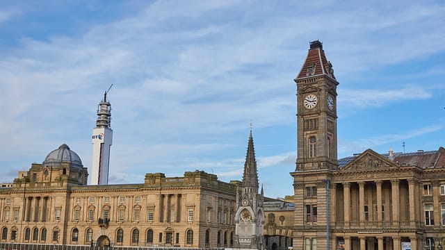 beansandsausages-clock-4948278_1920